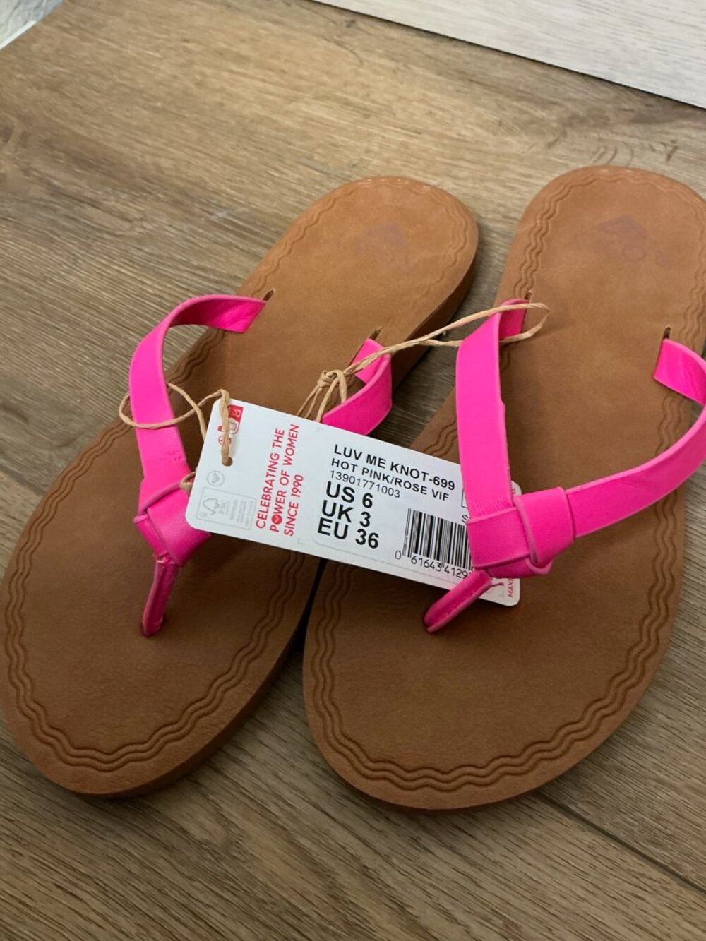 Roxy Luv Me Knot Women’s Flip Flop Sandals Platform Casual Size 6 NWT - Picture 5 of 5
